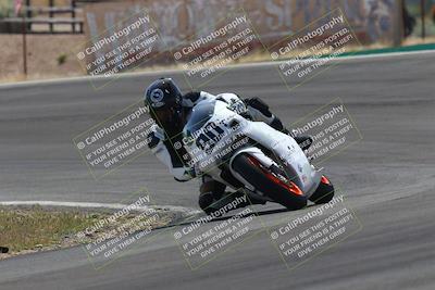 media/Apr-20-2025-AHRMA (Sun) [[393a79c373]]/Race/Group 10/Turn 4b/